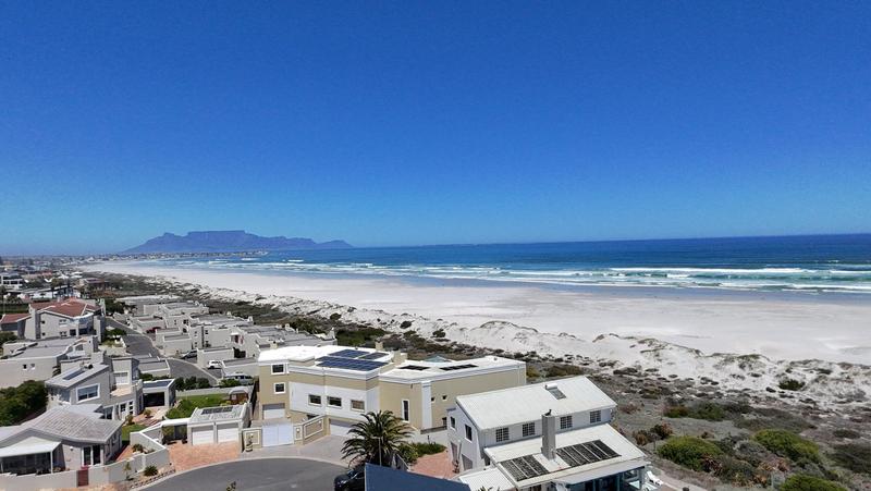 To Let 3 Bedroom Property for Rent in Van Riebeeckstrand Western Cape